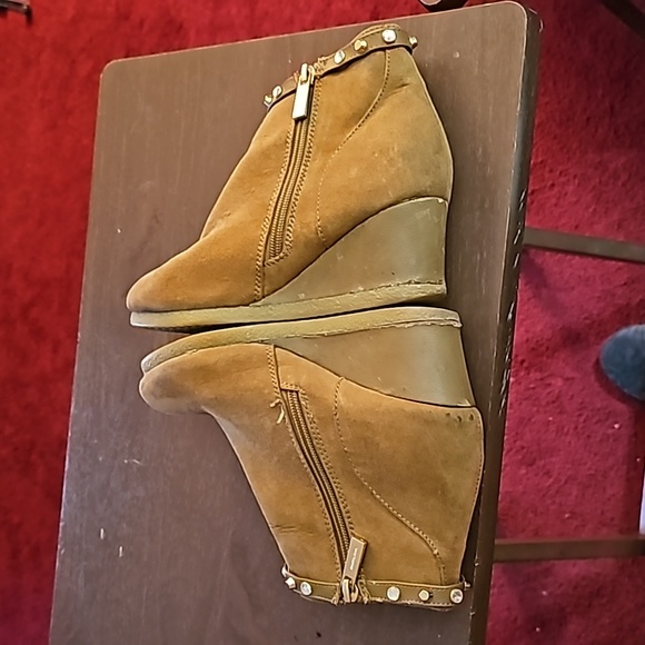Girl's MK Cara Wedge Booties - Picture 6 of 11